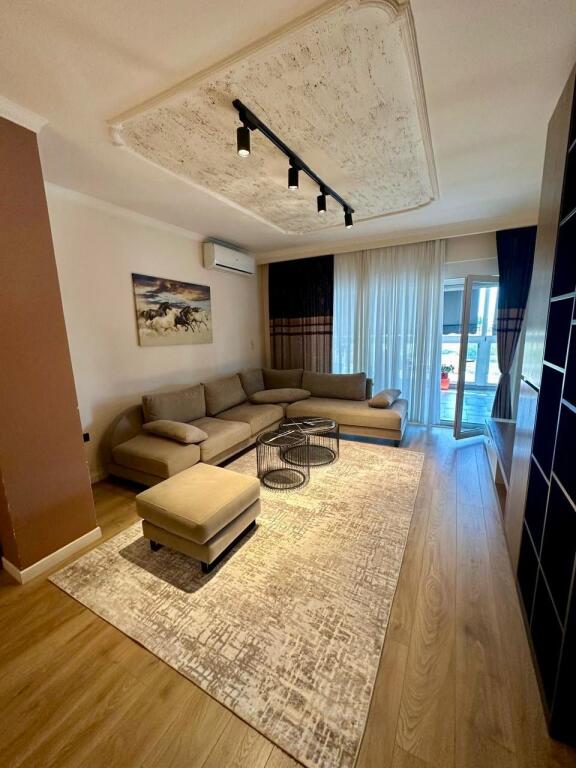 Apartament 2+1 per qira ne Shkoze