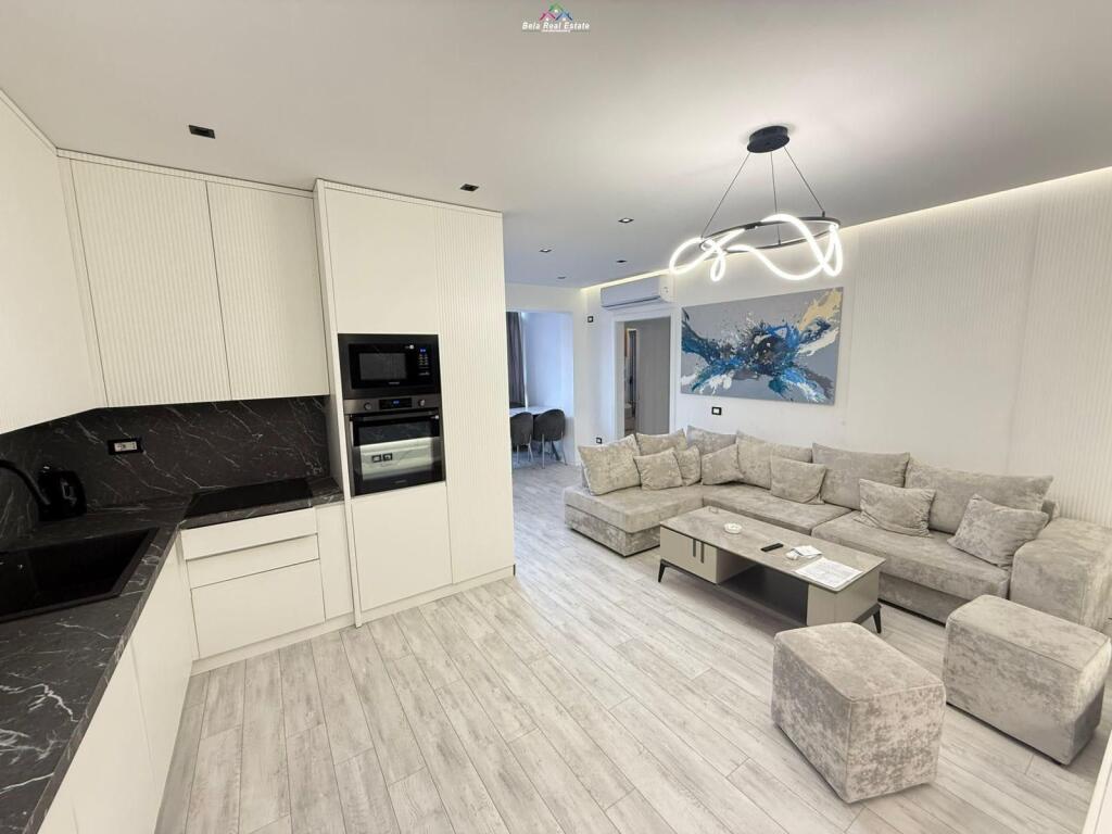 Appartamento In Affitto 3+1+2 Al Complesso Delijorgji (ID B230184) Tirana