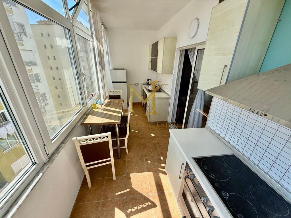 SHITET APARTAMENT 1+1 NE ILIRIA , PERBALLE ME KOMPLEKSIN FLORIDA !!