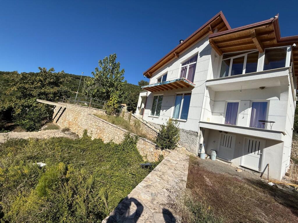 VILLA FOR SALE IN DAJT 600 000 €