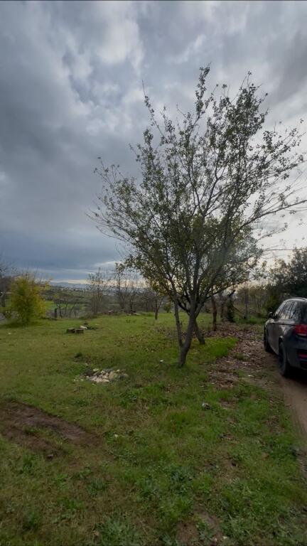 Shitet shtepi private 2 kateshe