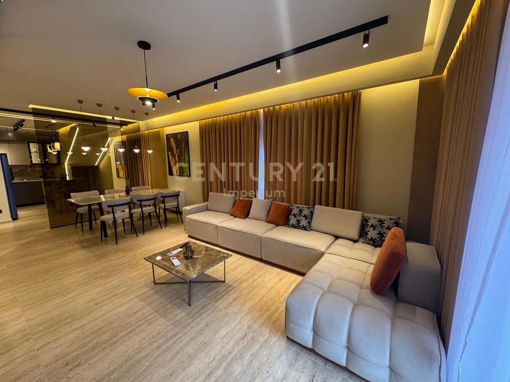 Apartament luksoz 3+1+4+2 Poste parkimi per qira ne Rezidencen Secret Garde 3,000 € /Muaj Sip. Totale  200m2