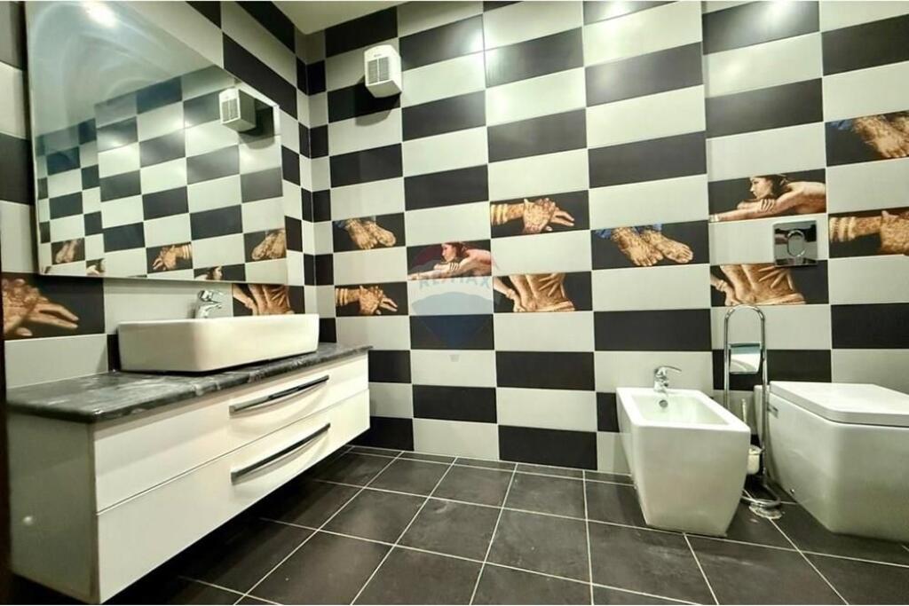 APARTAMENT 2+1 + PARKIM PËR QIRA