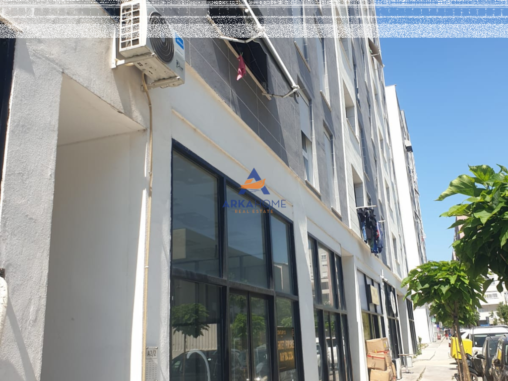 JEPET ME QERA AMBJENT ⁠KOMPLEKSI STAR ,NGJITUR ME REPORT TV 420 EURO