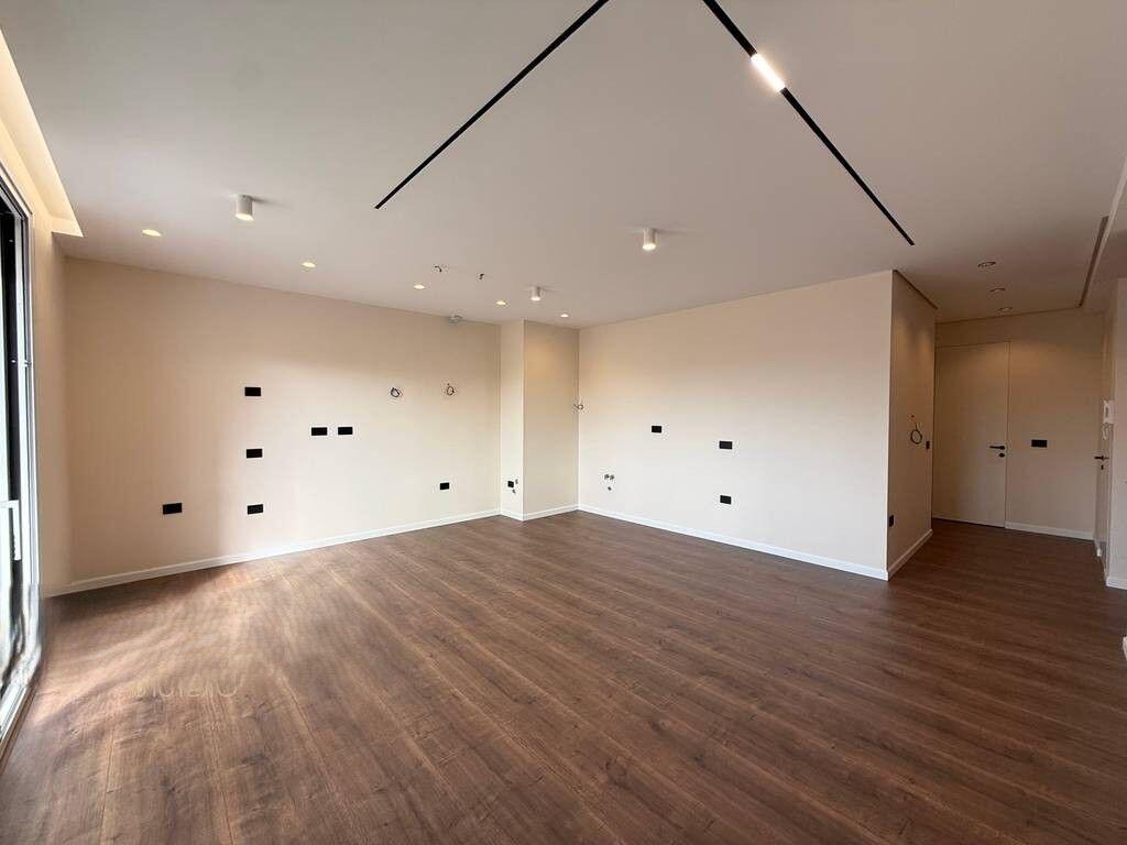 Japim me qira ambient zyrash, tek River Residence! 700 € /Muaj