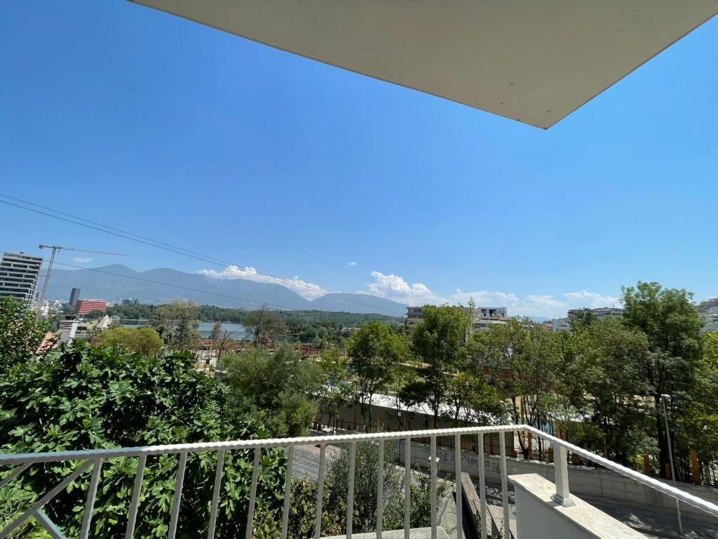 Apartament 2+1, Liqeni Artificial!