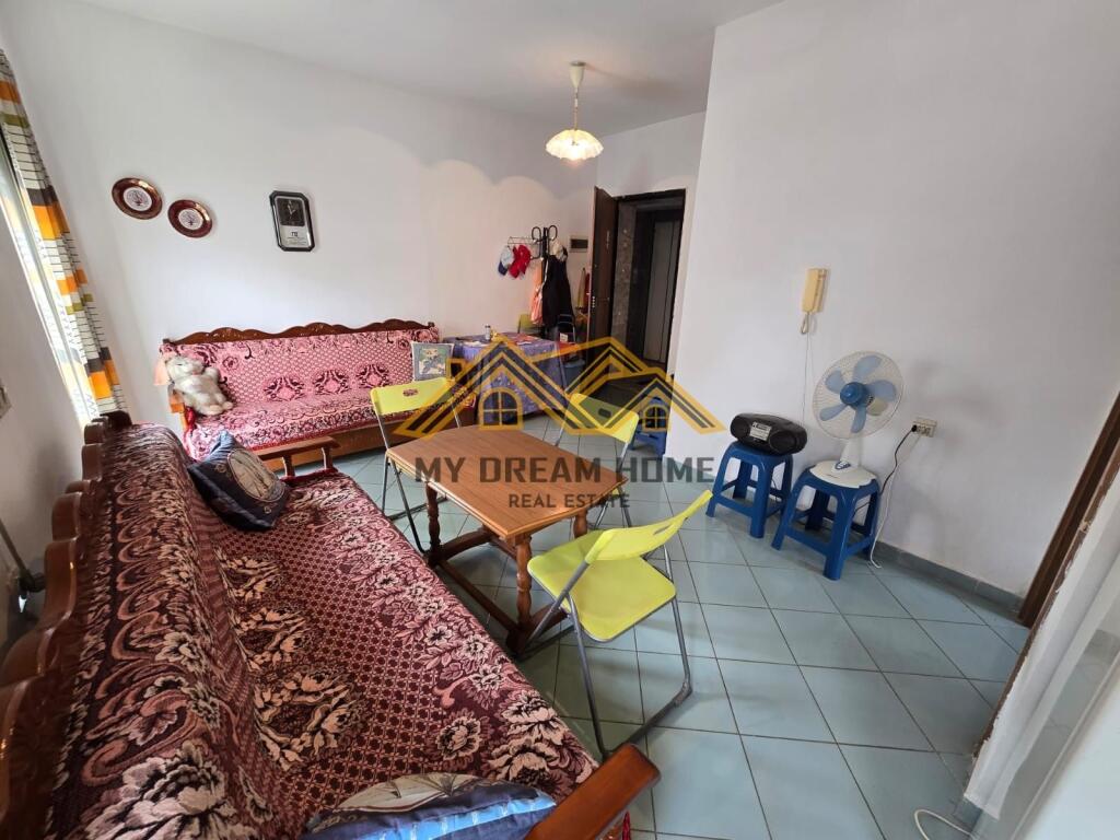 JEPET ME QIRA APARTAMENT 1+1 PLAZH DURRES!