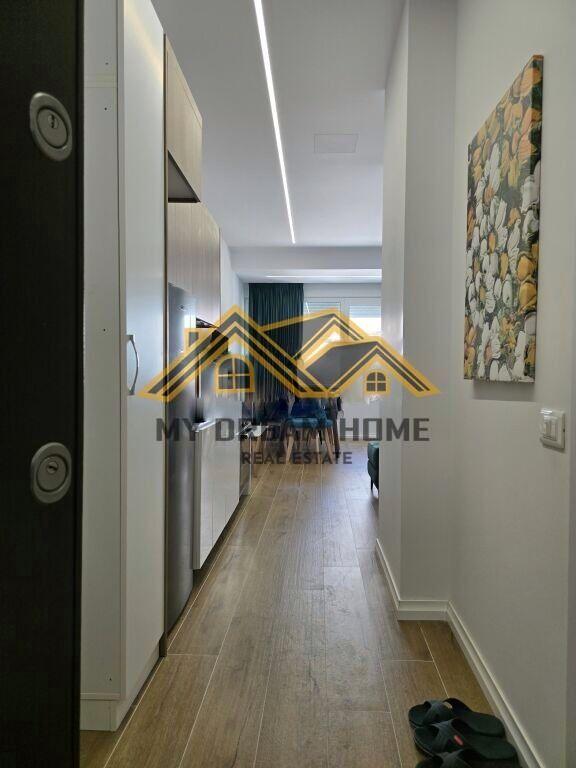 Apartament 1+1 me Pamje Deti në Shkëmbi i Kavajës!