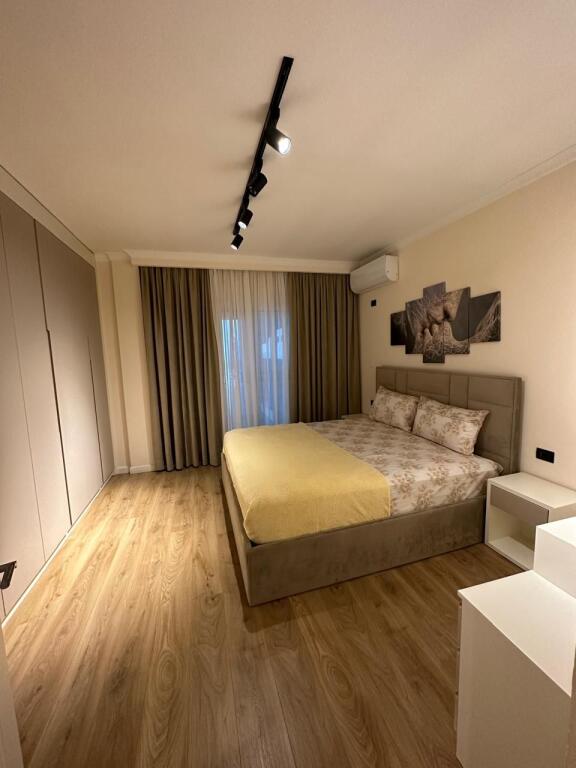 Apartament 2+1 me qira ne Shkoze,Kompleksi Tom Doshi