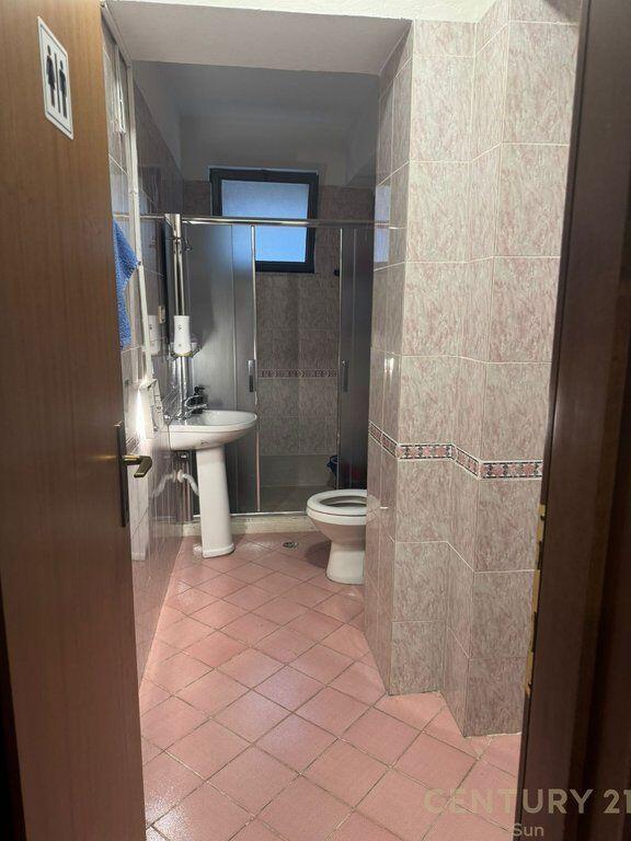 APARTAMENT ME QIRA TEK 'LIBRI UNIVERSITAR"