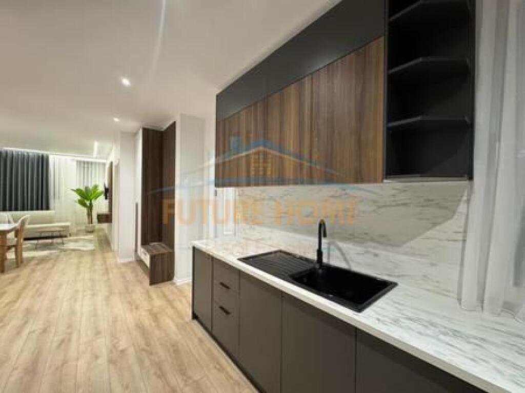 Shitet, Apartament 1+1, Rruga Fortuzi