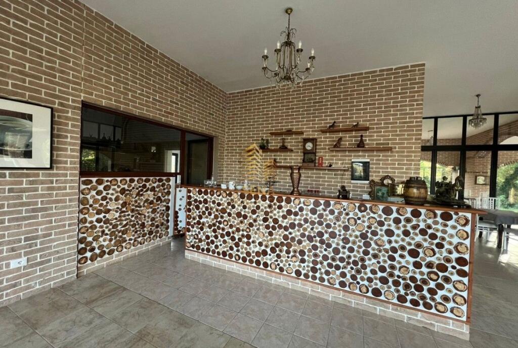 Jepet me qira Objekt biznesi 2 kate Restorant + Hotel, Durres ︱Rruga Kombetare Kombinat – Plepa, 3500 Euro/muaj