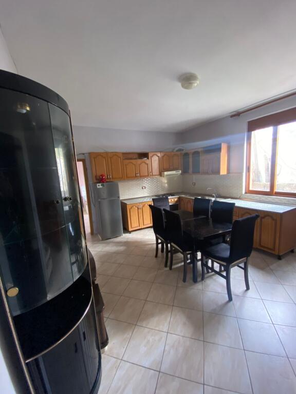 Jepet me Qira Apartament 1+1 – Kati i 1-rë, Vilë 2-Katëshe, Zjarrfikësja Durrës