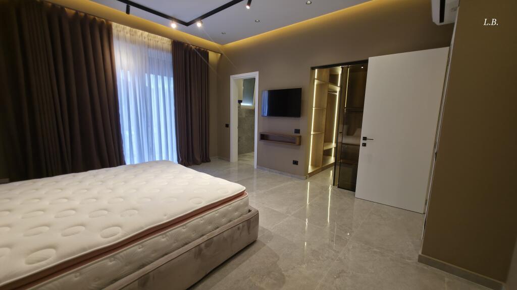 🏡 Apartament Super-Luksoz me Qira – Secret Garden