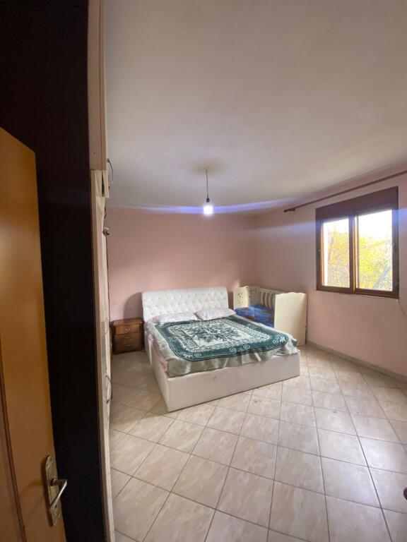 Jepet me Qira Apartament 1+1 – Kati i 1-rë, Vilë 2-Katëshe, Zjarrfikësja Durrës