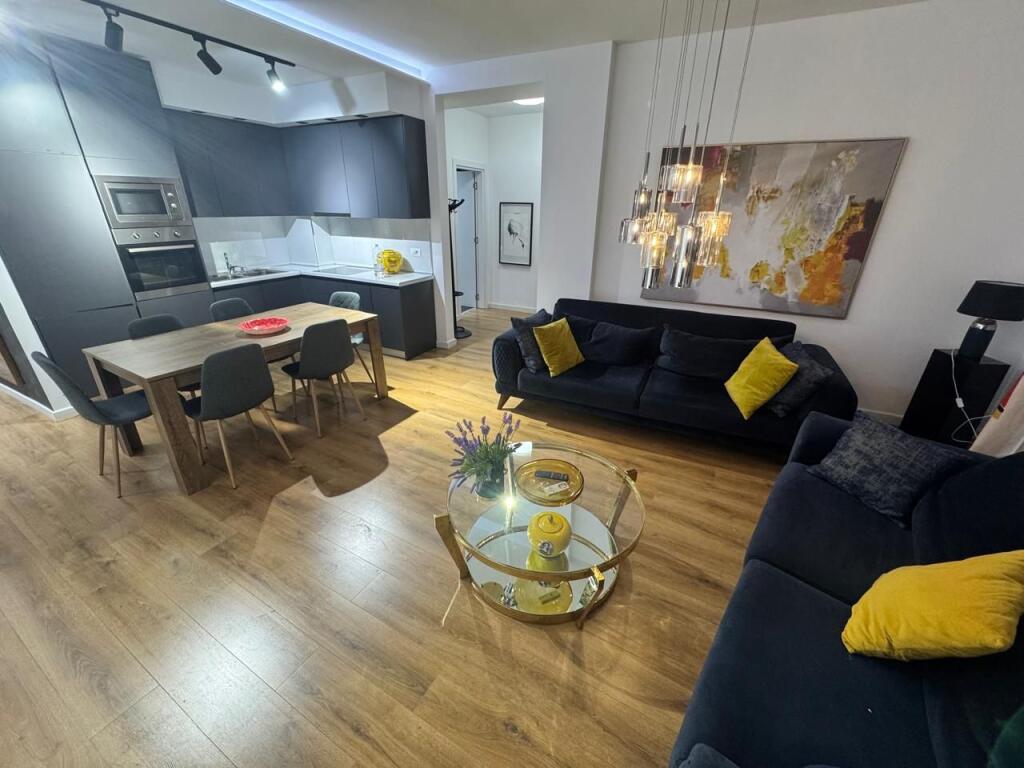 🏡 Shitet Super Apartament 2+1+2 – Komuna e Parisit