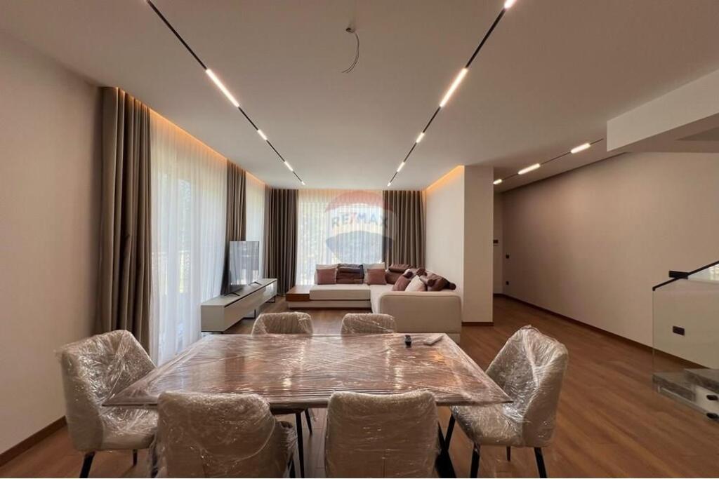 VILË MODERNE NË FOREST RESIDENCE – LIQENI I THATË