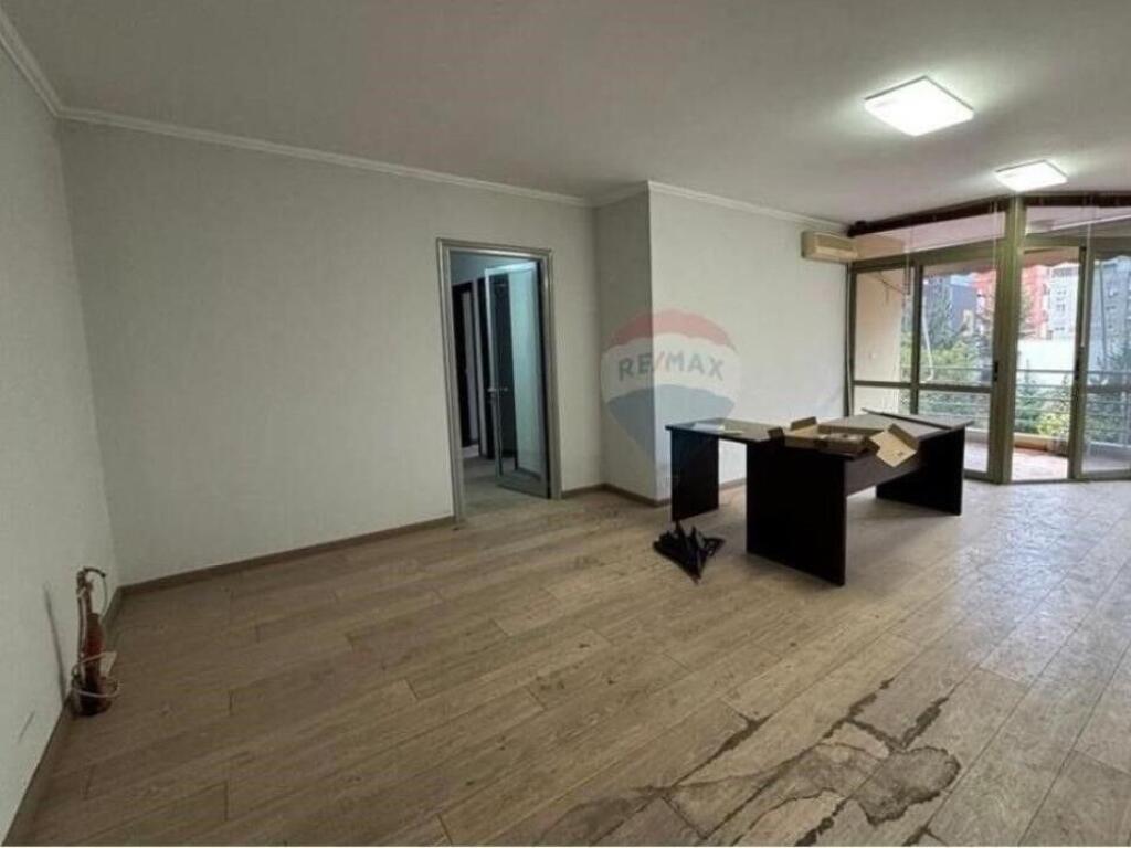 Appartamento - In Vendita - Via Muhamet Gjollesha, Tirana(ID: 530181003-438)