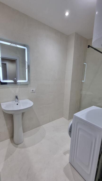 Shitet apartament 1+1+Aneks ne Don Bosko!!!