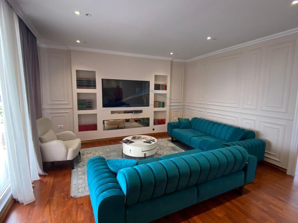 2+1+2 + Post Parkimi per qera