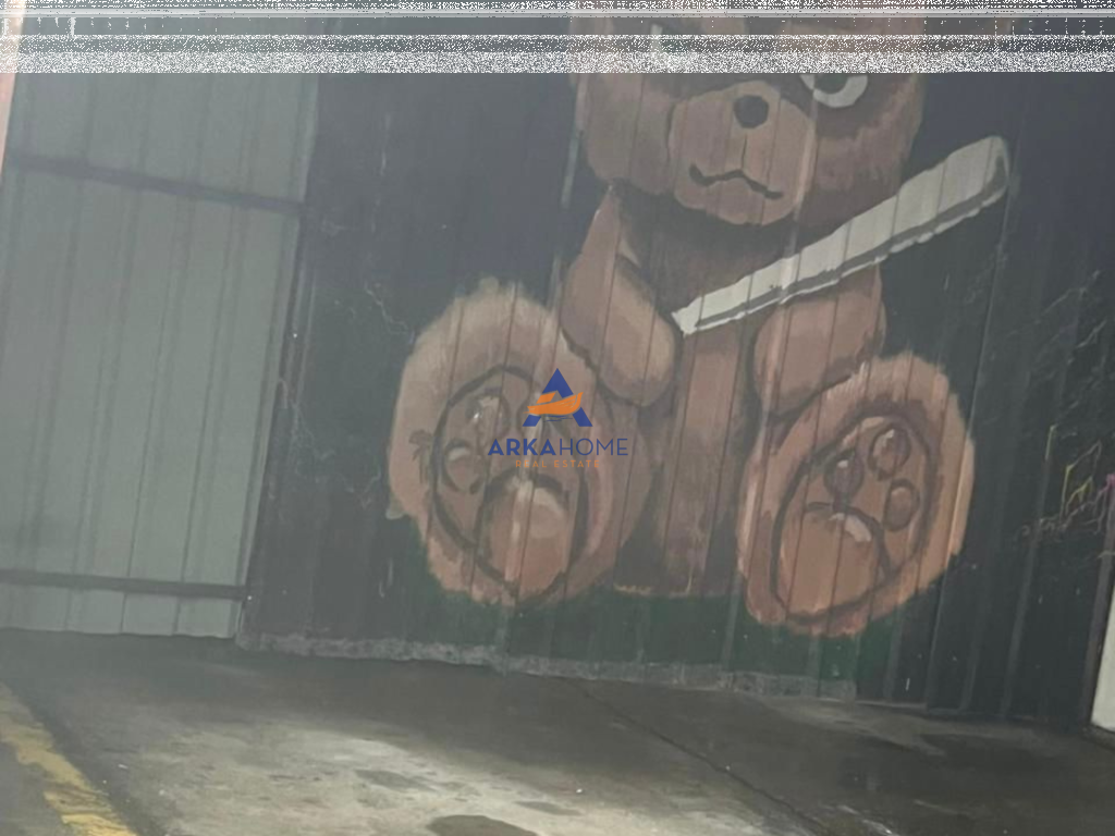 JEPET MAGAZINË ME QERA RRUGA 5 MAJI, PRANË SHTËPIS SË BARDHE 830 EURO