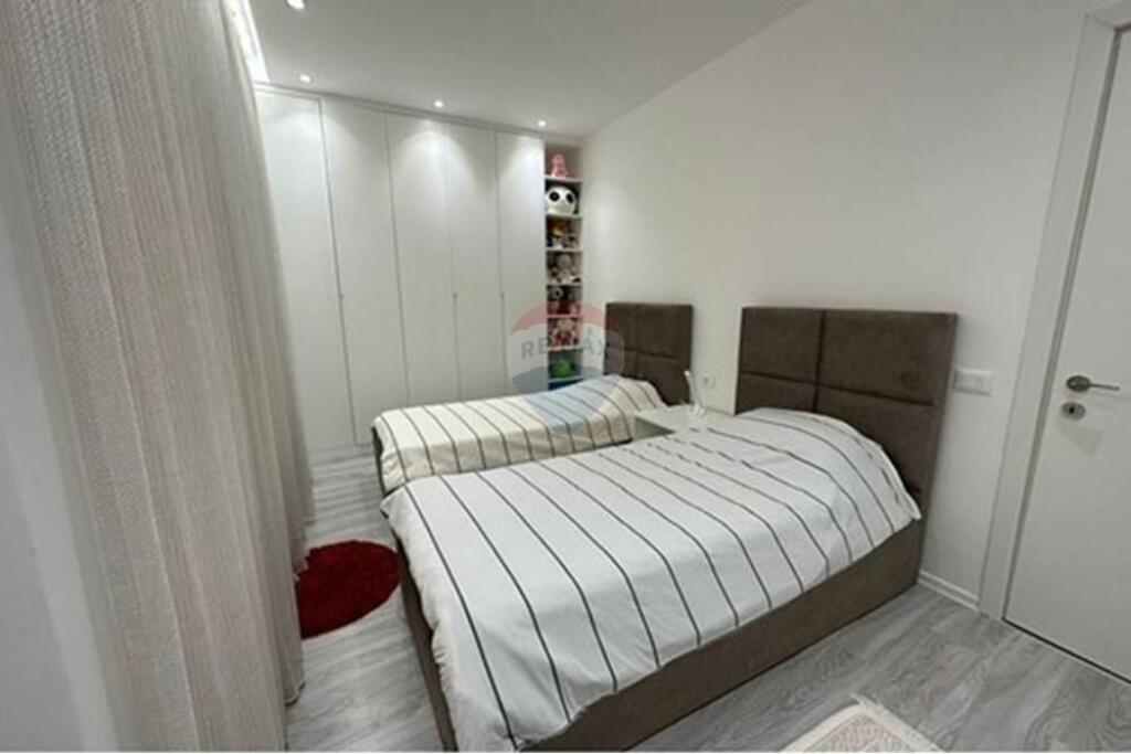 Apartament 2+1+2 me qera tek Selvia