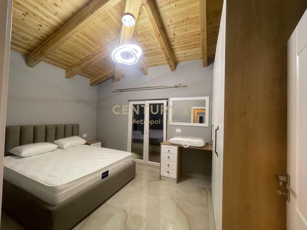 Jepet kat vile me qira në Farkë – komfort, hapësirë dhe akses perfekt