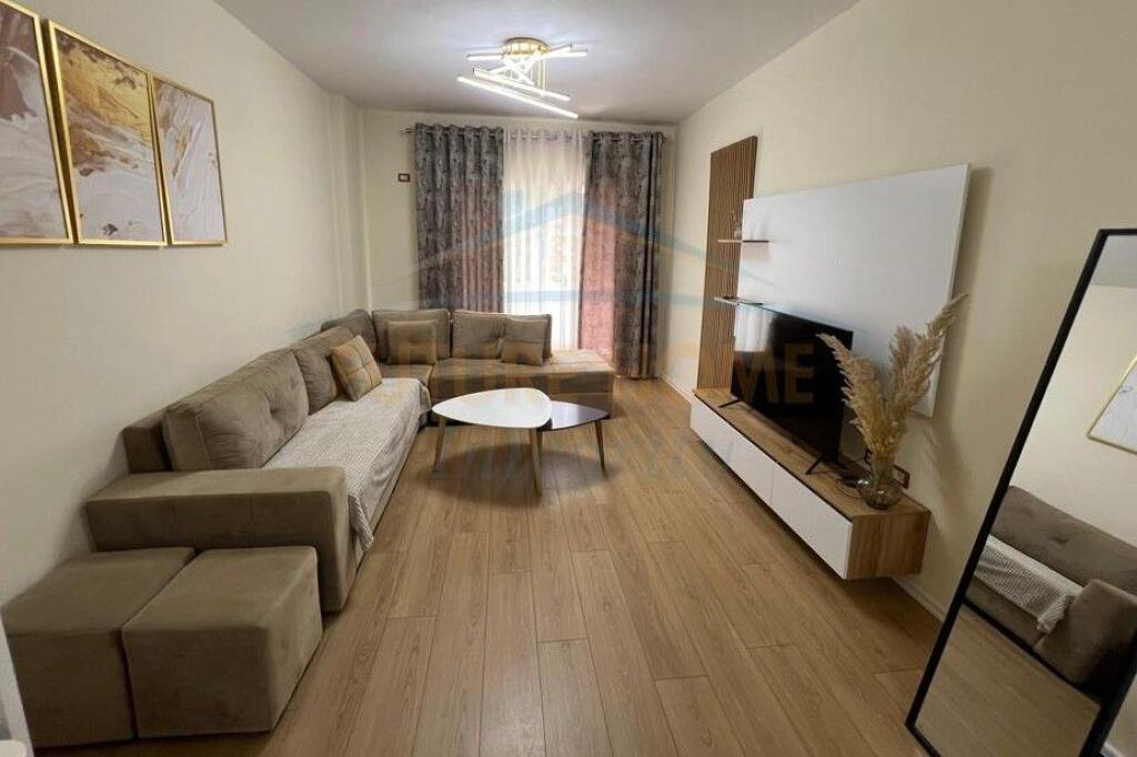 Shitet, Apartament 2+1, Yzberisht, Tiranë.