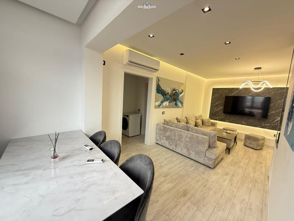 Appartamento In Affitto 3+1+2 Al Complesso Delijorgji (ID B230184) Tirana