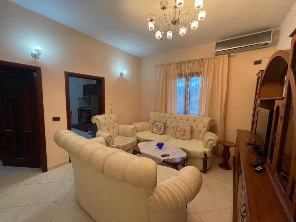 Apartament 2+1 me Qira tek Rrethi Shkozes