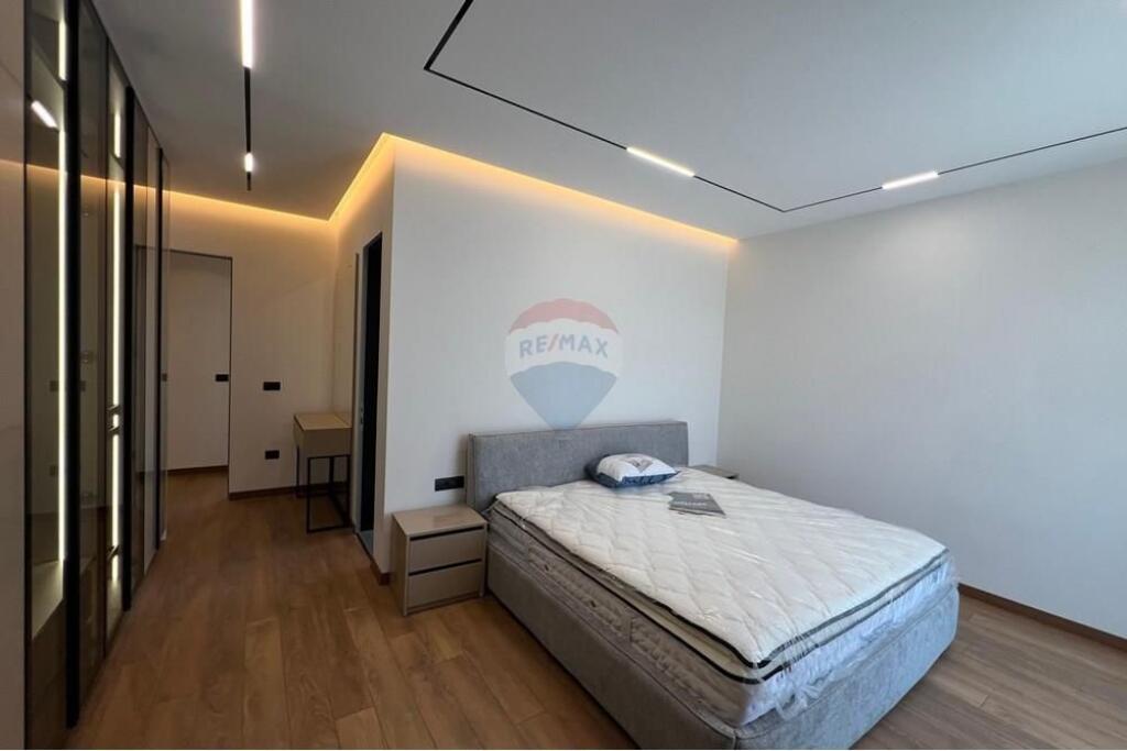 VILË MODERNE NË FOREST RESIDENCE – LIQENI I THATË