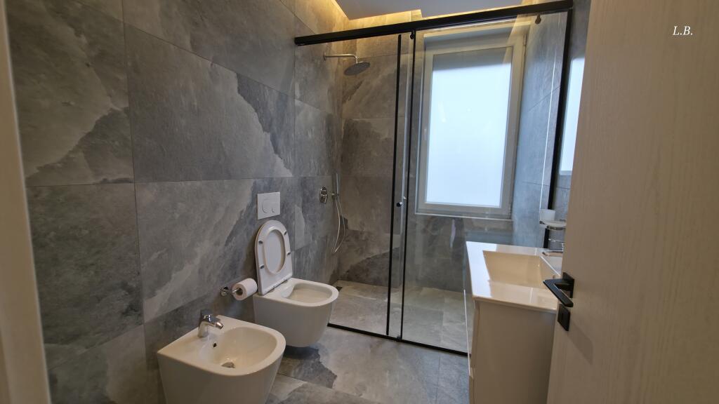 🏡 Apartament Super-Luksoz me Qira – Secret Garden