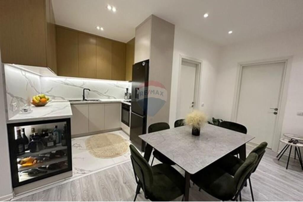 Apartament 2+1+2 me qera tek Selvia