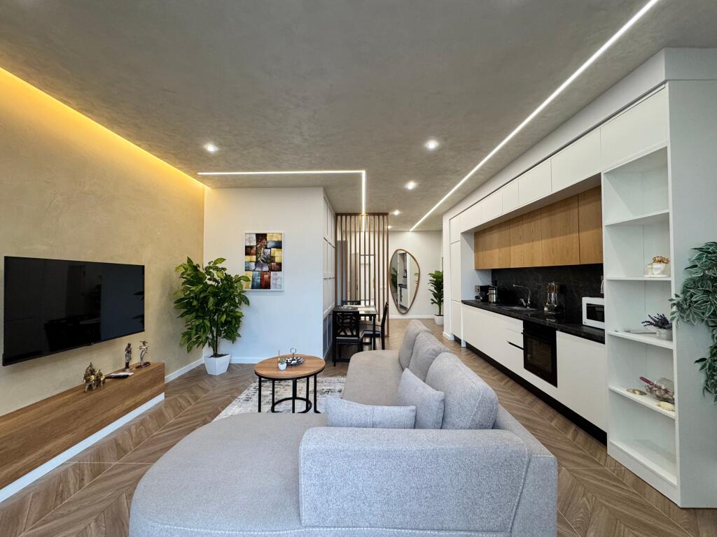 Jepet ME QERA APARTAMENT 2+1 DURRES, Vollga.