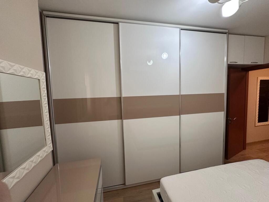 Apartament 1+1 + Parking në Yzberish!