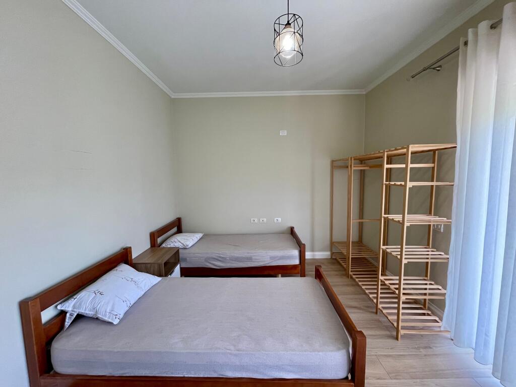 SHITET apartament 2+1 Rezidenca “Kodra e Diellit” afër Kopshtit "British"