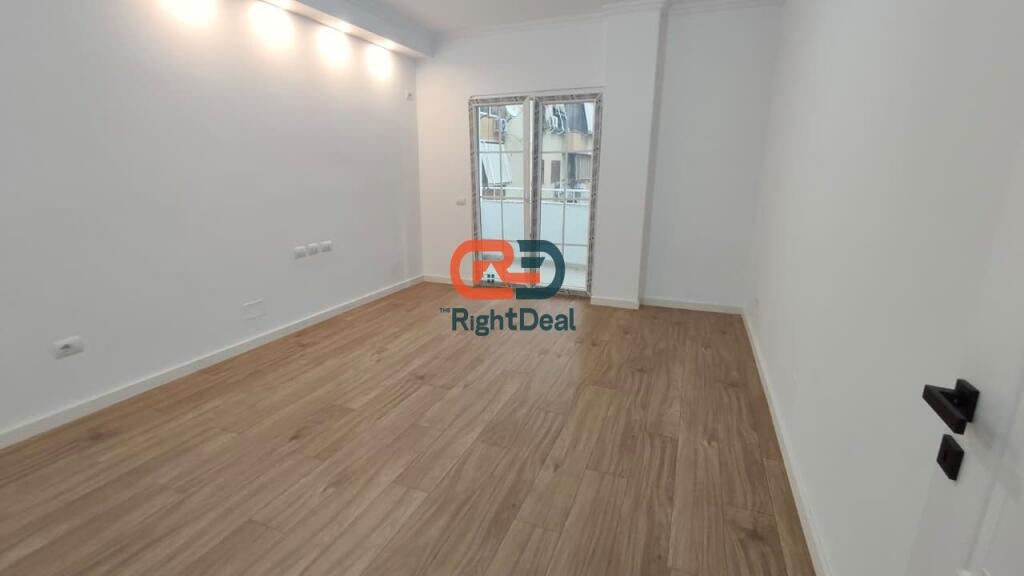 In Via E Bogdaneve, Vendesi in Vendita Appartamento 2+1 Con Orientamento Perfetto!!