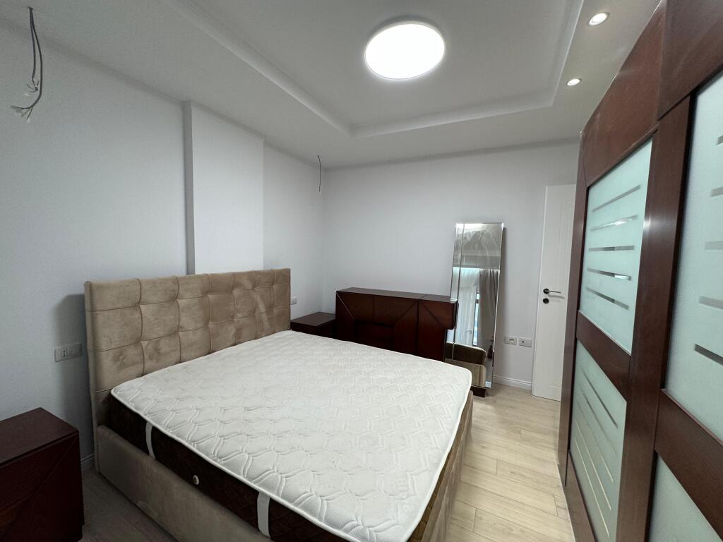 Apartment me qera 2+1 Him Kolli