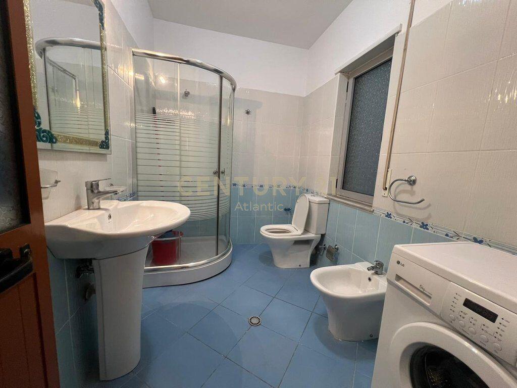 SHITET APARTAMENT 2+1 NË KOMPLEKSIN EKA, PLAZH – DURRËS!