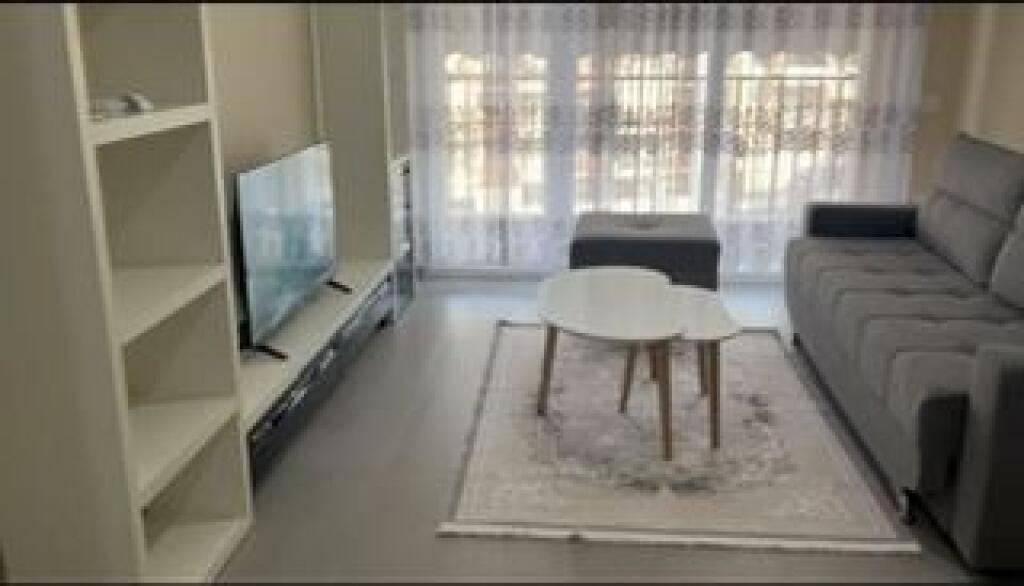 Apartment 1+1 ne super lokacion afer rrethit te Astirit