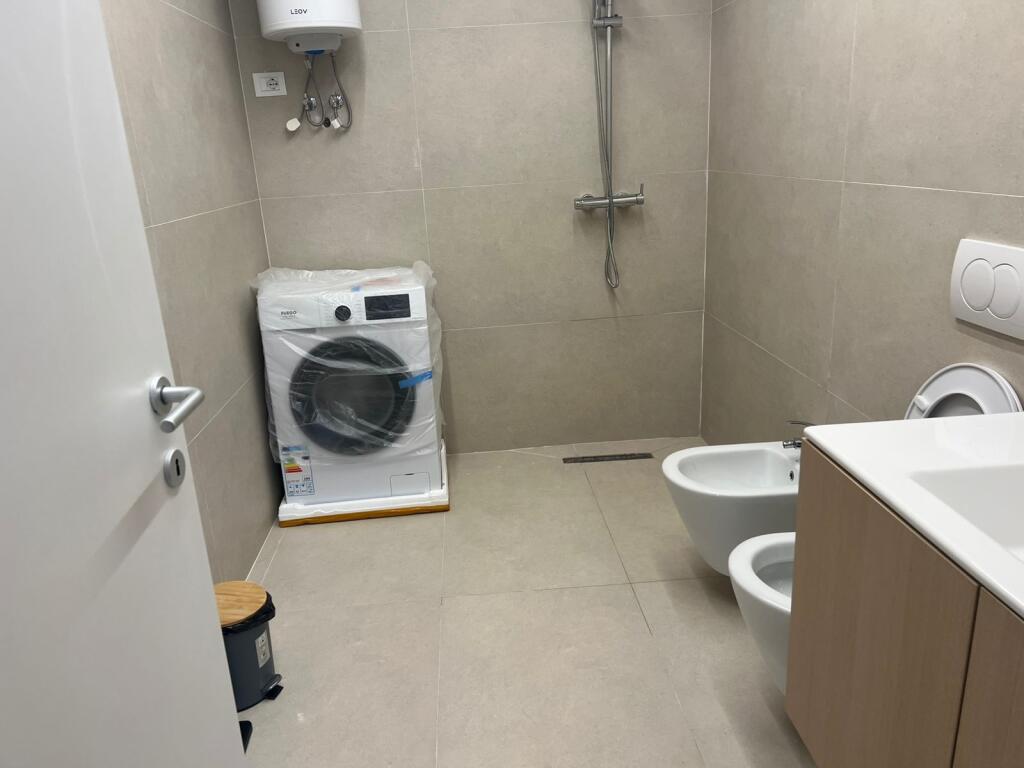 Jepet me qira 1+1 Rruga Jordan Misja 550€