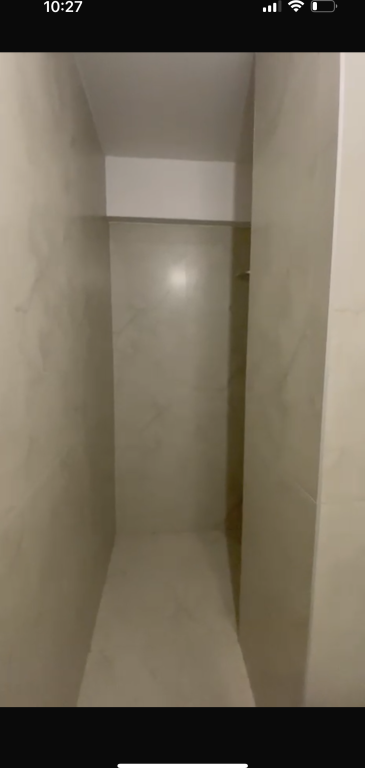 Apartament 1+1, Fresku!