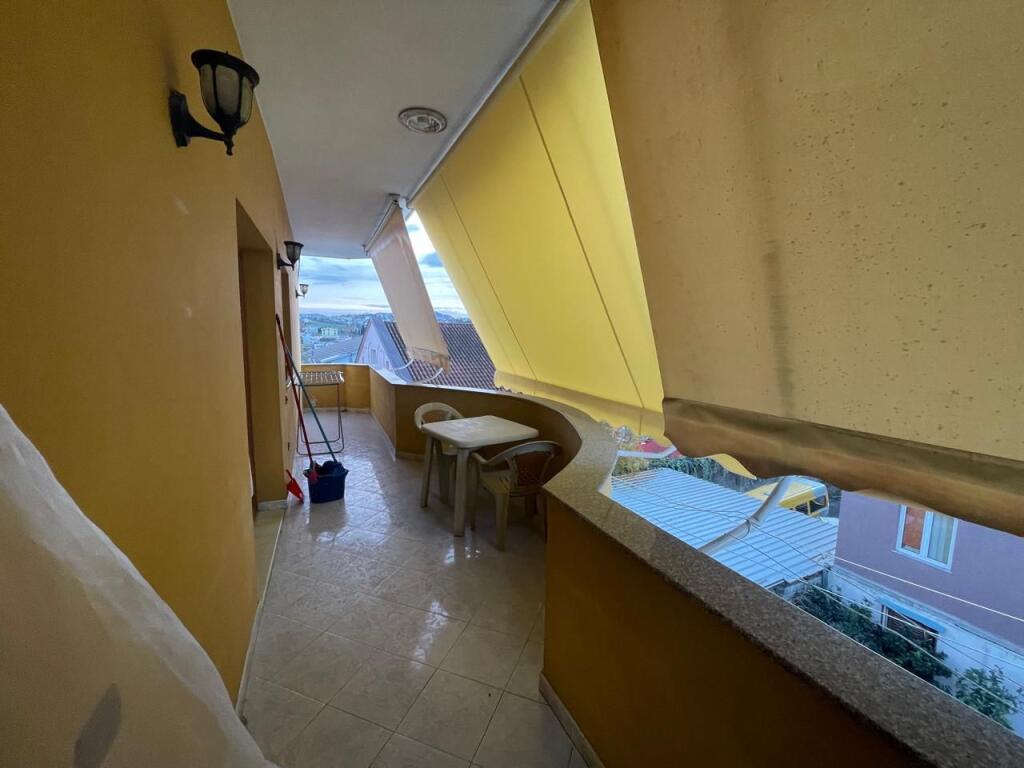 Apartament 2+1 me Qira tek Rrethi Shkozes