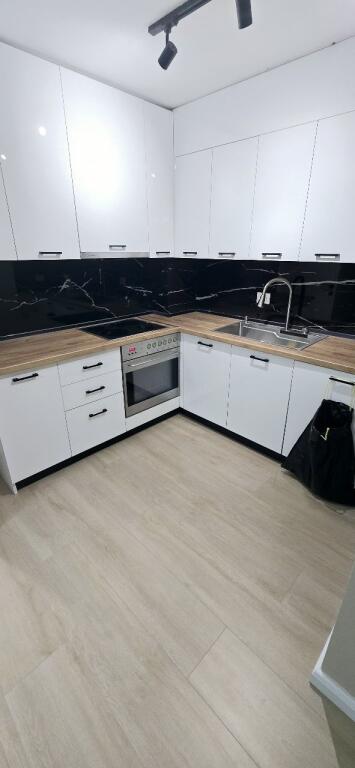 JEPET APARTAMENT 3+1+2 ME QIRA TEK MINE PEZA!