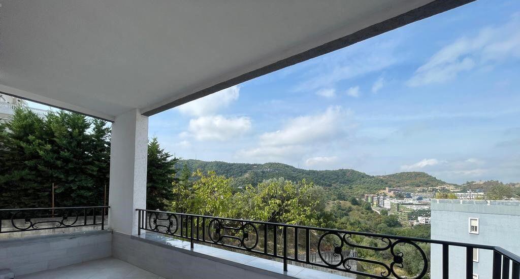 APARTAMENT PËR QIRA 2+1+2+POST PARKIMI TE KOPSHTI BOTANIK!