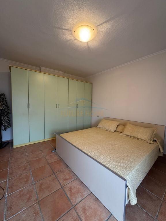 3+2+2 tek rruga Andon Zako Cajupi qira Penthouse