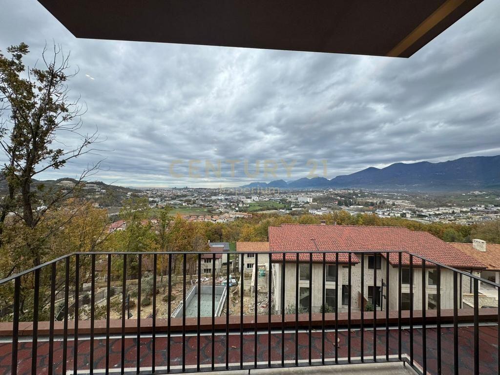 Apartament luksoz 3+1+4+2 Poste parkimi per qira ne Rezidencen Secret Garde 3,000 € /Muaj Sip. Totale  200m2