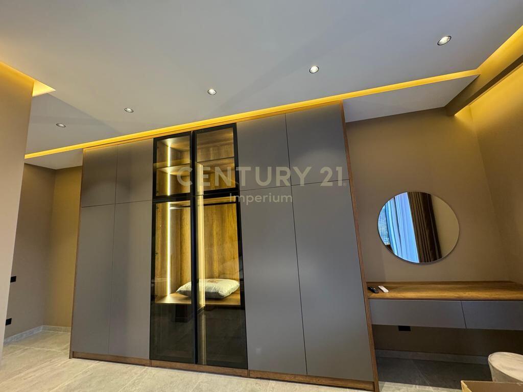 Apartament luksoz 3+1+4+2 Poste parkimi per qira ne Rezidencen Secret Garde 3,000 € /Muaj Sip. Totale  250m2