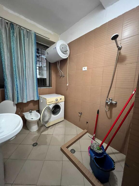 Apartament 1+1 me qera Rruga Kavajes