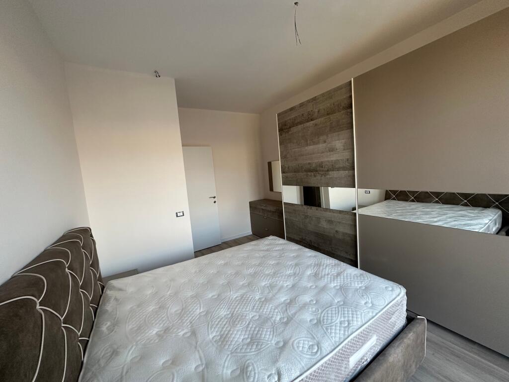 Jepet me qera apartament 1+1 te Univers City